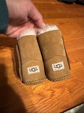 UGG baby Chestnut Suede Cozy Booties - EUC